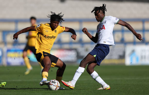 他在前场的 他在前场的